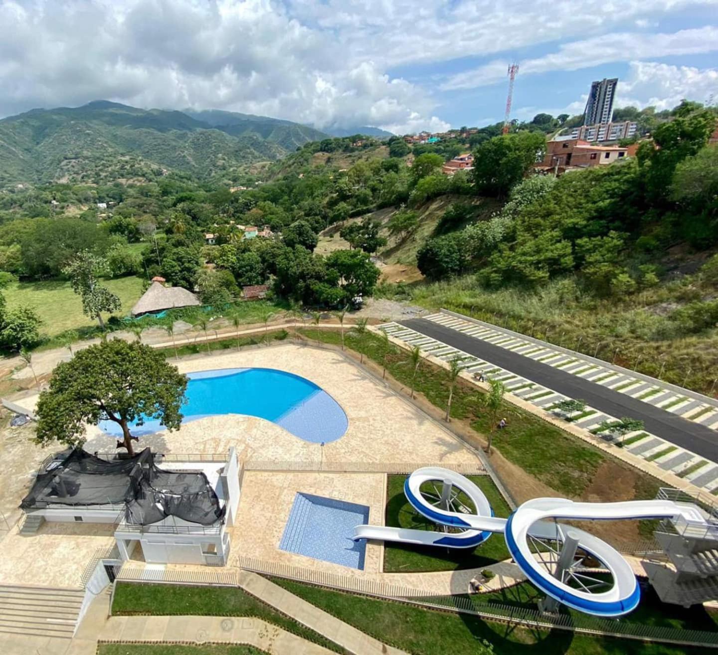 Apartment Mountain View Pool & Slide Ac 5min To Town