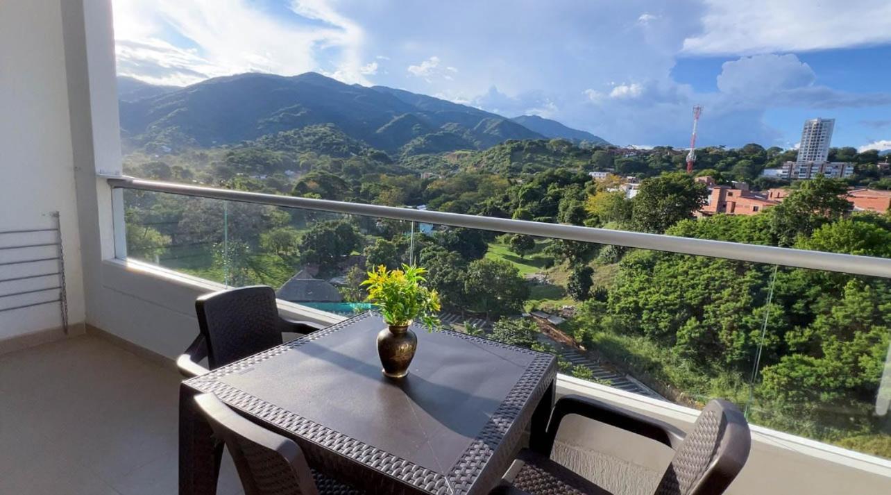Mountain View Pool & Slide Ac 5min To Town Apartment
